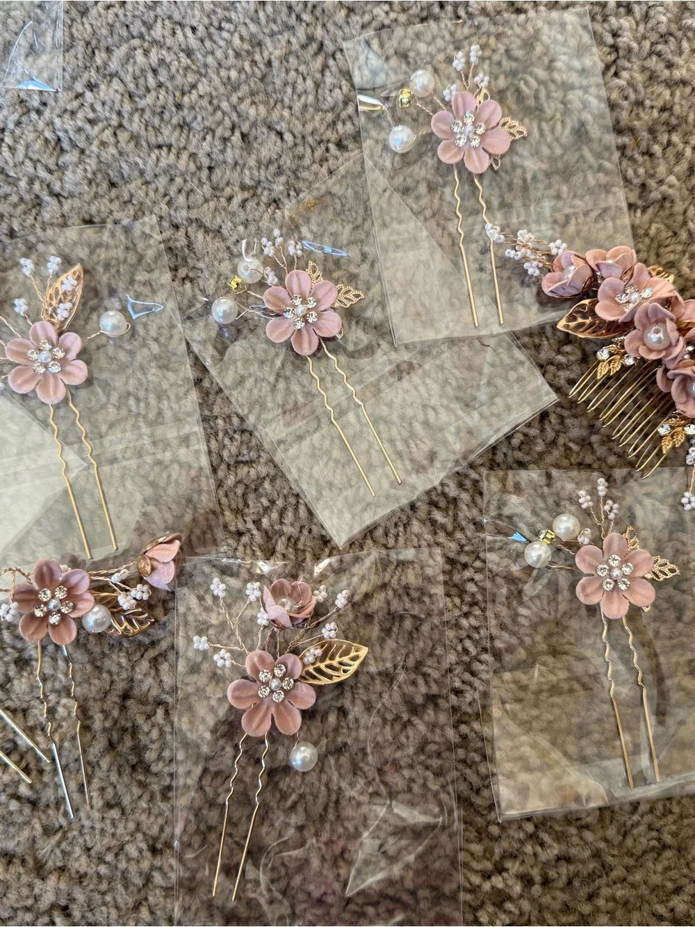 🎀3/$25🎀 Blush Pink Floral Pearl Hair Pins and Comb Set - Women Accessories NIP